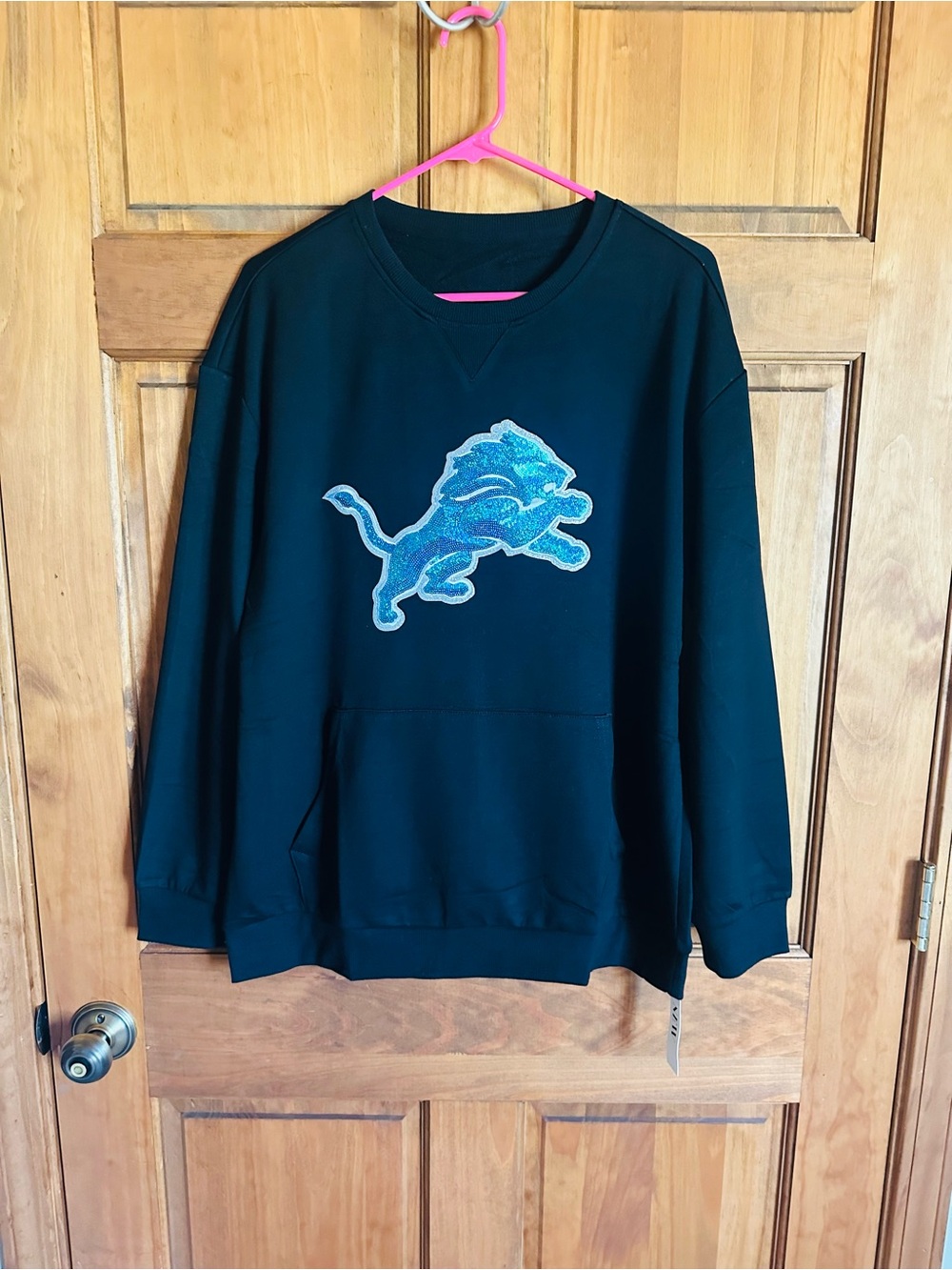 Detroit lions NFL Black Sweatshirt with pocket Blue sequin Glitter Lion logo